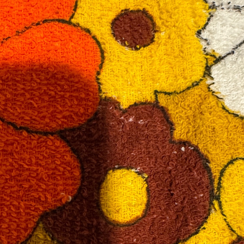 Retro Floral Bath and HandTowel - White, Orange, Yellow, Brown - Picture 8 of 16